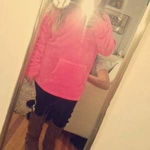 Meet your Posher, Alexis